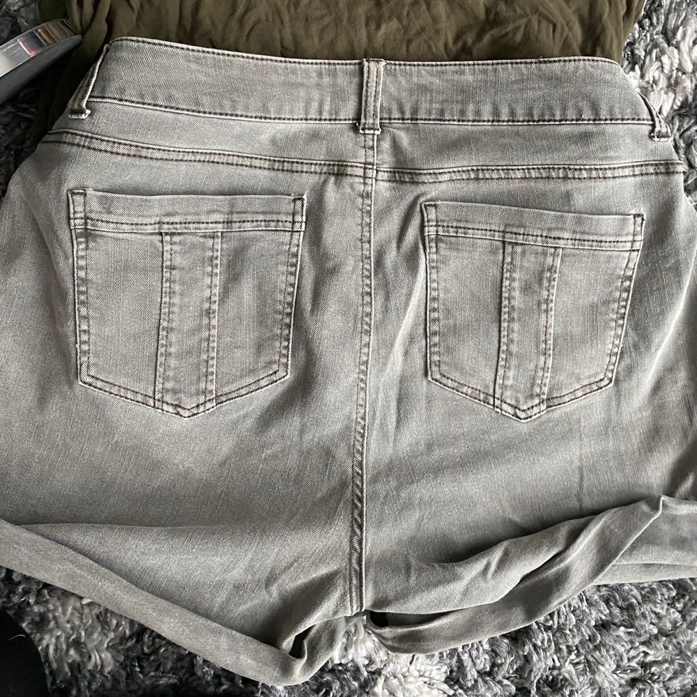 Jean shorts - Picture 4 of 4